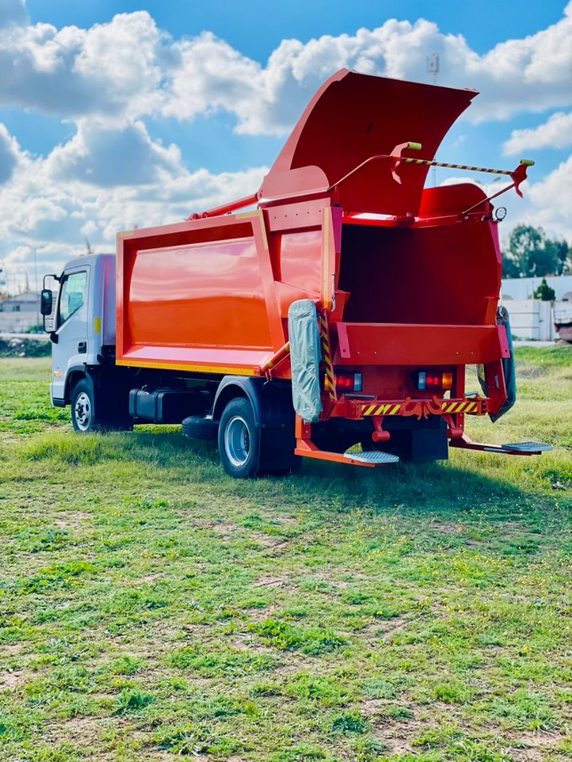 ضاغطة قمامة 8 طن